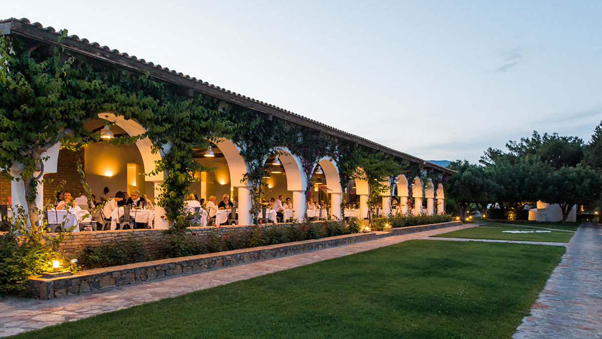 Minos Beach Art Hotel